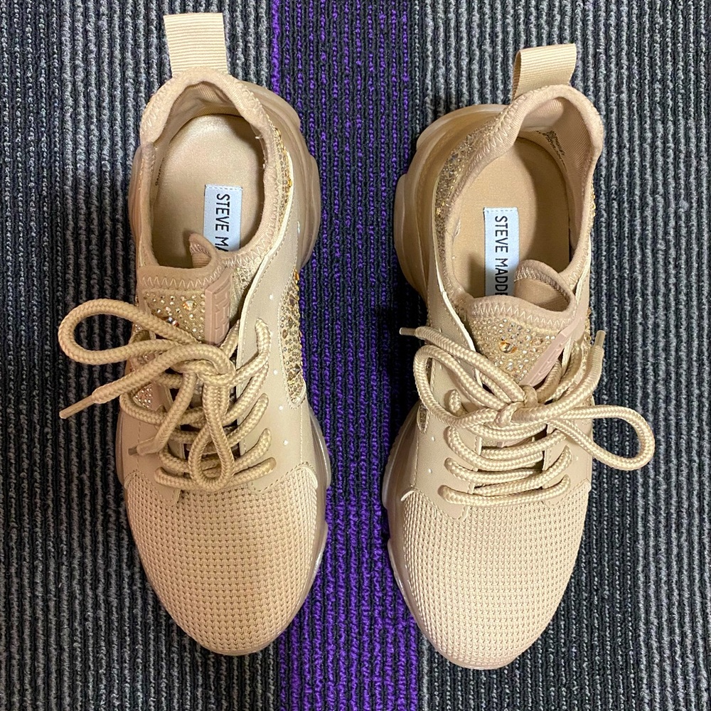 BRAND NEW - STEVE MADDEN Women's Maxima BLUSH MULTI Rhinestone Sneakers ❤️❤️❤️
